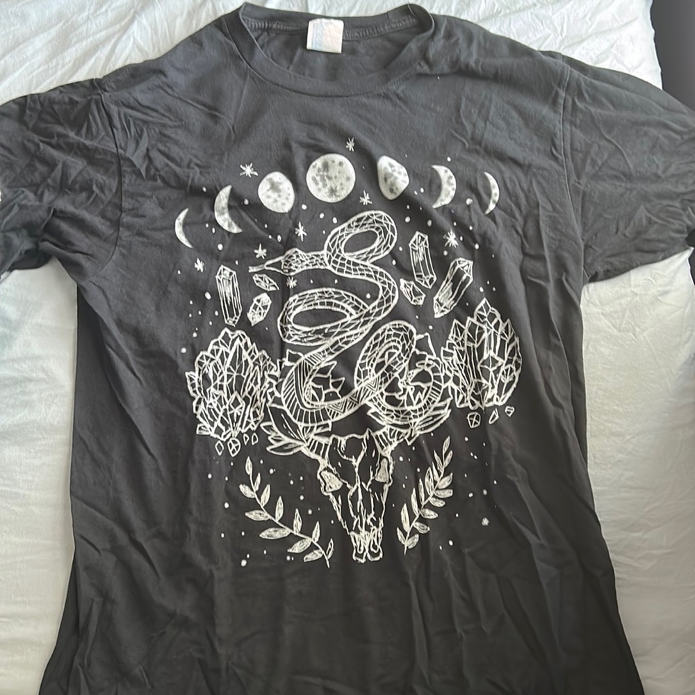 Medium shirt men’s